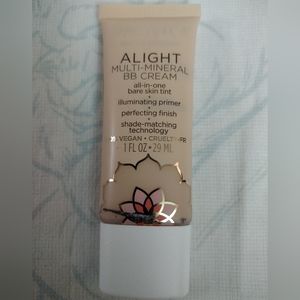 Pacifica Alight Multi-Mineral BB Cream